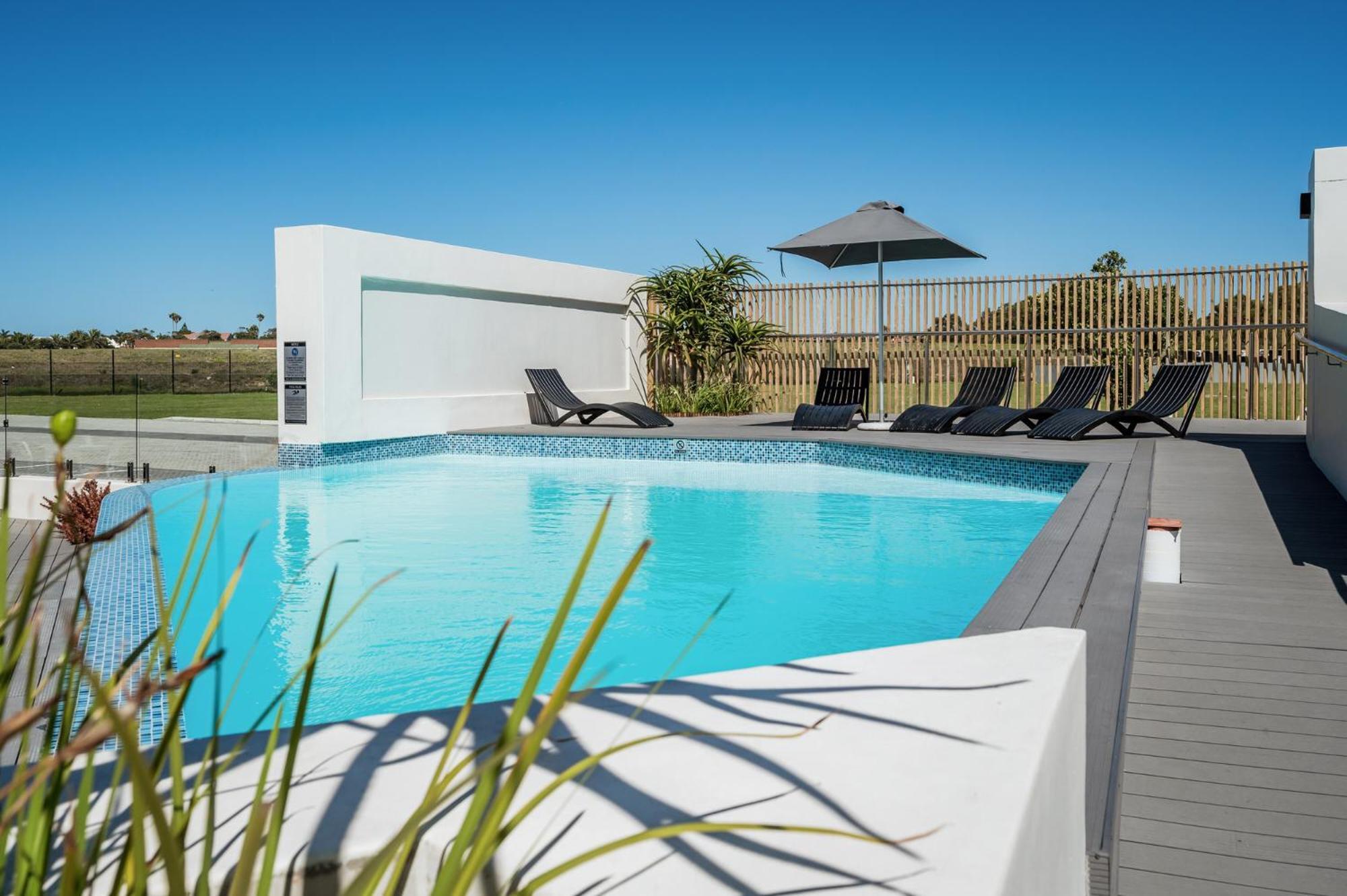 Cozy Modern Apartment At Bellamare Порт-Элизабет Экстерьер фото