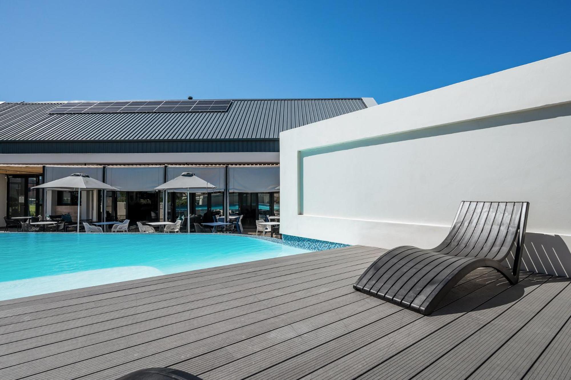 Cozy Modern Apartment At Bellamare Порт-Элизабет Экстерьер фото